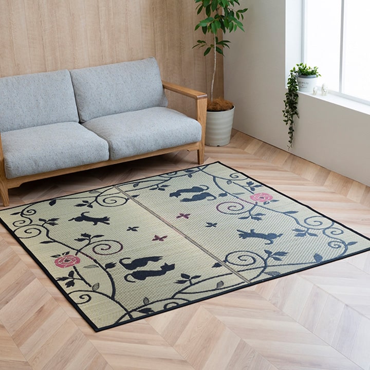 人気の黒猫をデザインしたい草ラグ クロネコ