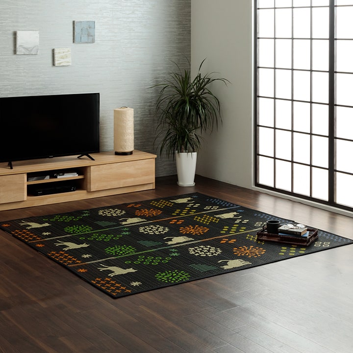 ネコのシルエットデザインのい草ラグ