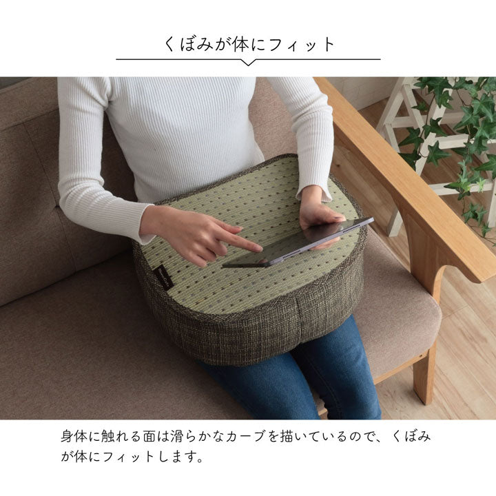 すっきりとしたドット柄のおしゃれない草のスマホクッション