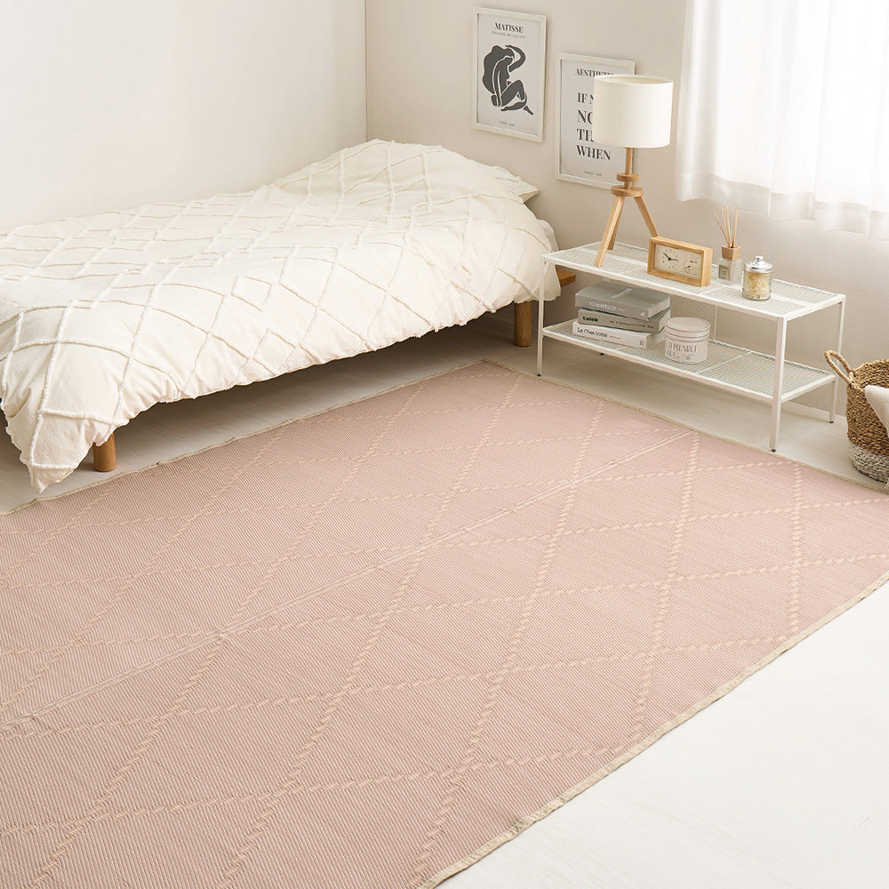 水に強い素材でできたい草風カーペット 裏貼りタイプ