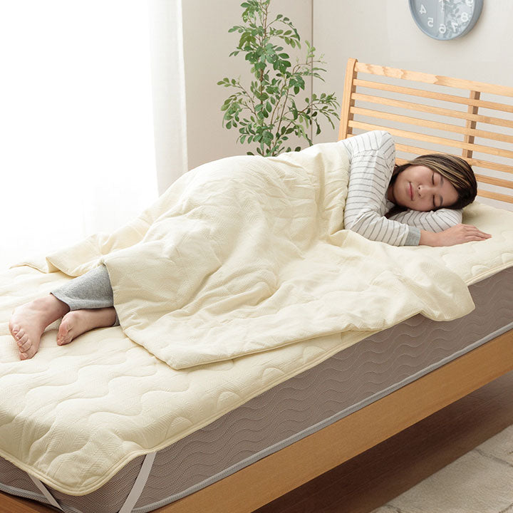 綿のやさしい肌触りとジャガードの素材感がやさしい ハーフケット