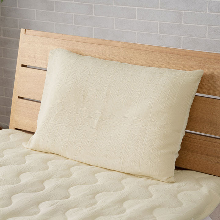 綿のやさしい肌触りとジャガードの素材感がやさしい 枕カバー