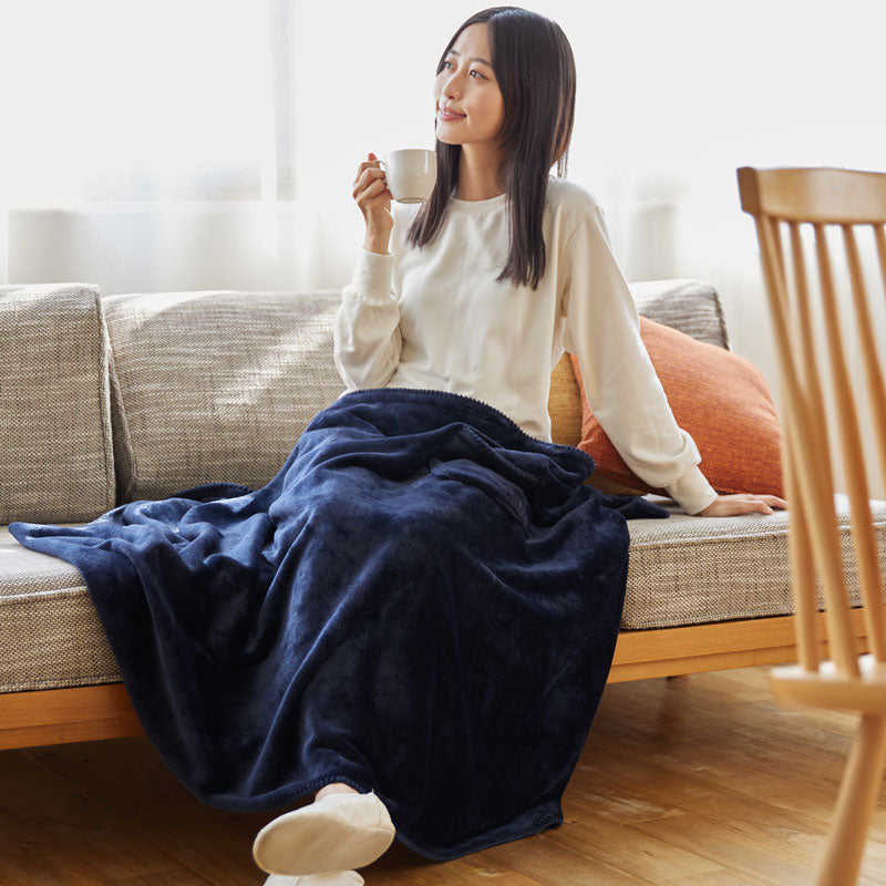 肩掛け・腰巻きでも使えるブランケット 毛布 プレミアムマイクロファイバー ボタン・ポケット付 ひざ掛け 138×93cm