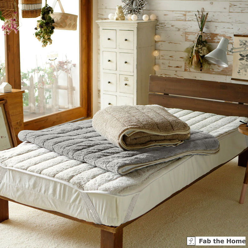 ふわモコ敷きパッド 暖かくてふわふわの触り心地が秋冬にぴったり【Fab the Home】