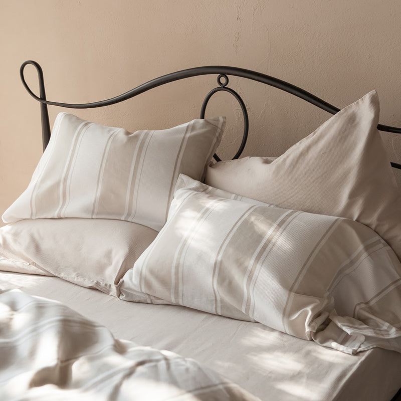 織りと色糸の組合せがシックなストライプ ピローケース 2枚セット【Fab the Home】