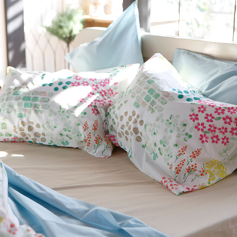 水彩タッチのやさしいボタニカルプリント ガーデンズ ピローケース 2枚セット【Fab the Home】