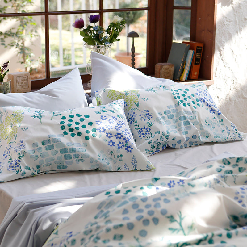 水彩タッチのやさしいボタニカルプリント ガーデンズ ピローケース 2枚セット【Fab the Home】