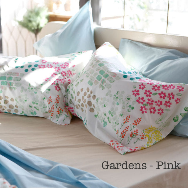 水彩タッチのやさしいボタニカルプリント ガーデンズ ピローケース 2枚セット【Fab the Home】