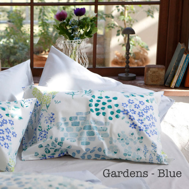 水彩タッチのやさしいボタニカルプリント ガーデンズ ピローケース 2枚セット【Fab the Home】