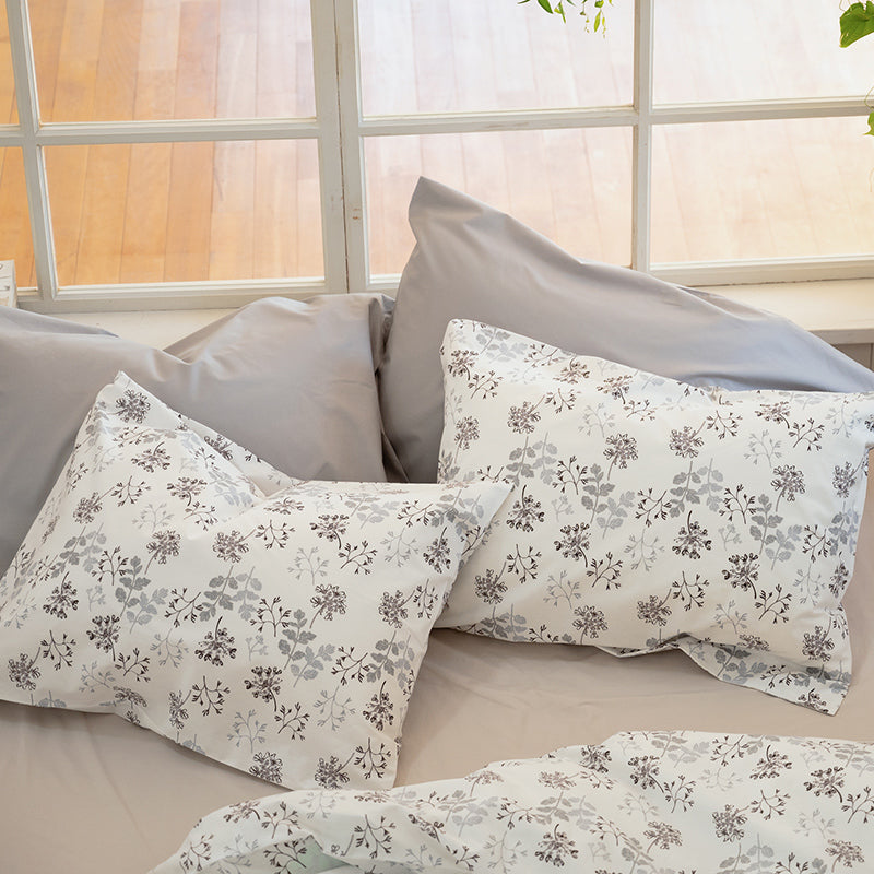 繊細なタッチのフラワープリント ハーベスト ピローケース 2枚セット【Fab the Home】