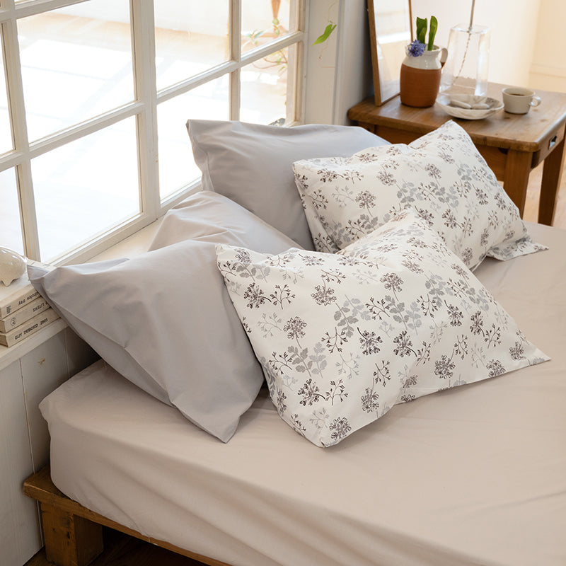 繊細なタッチのフラワープリント ハーベスト ピローケース 2枚セット【Fab the Home】