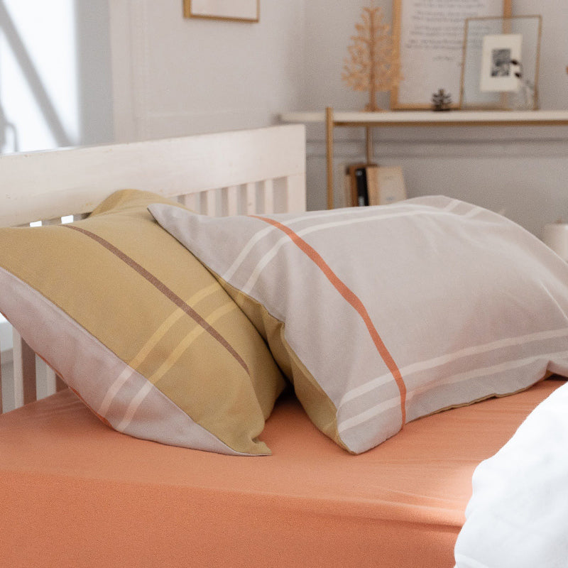 ベイクドカラーの先染め糸でツートンに織り上げた リーナ ピローケース 2枚セット【Fab the Home】