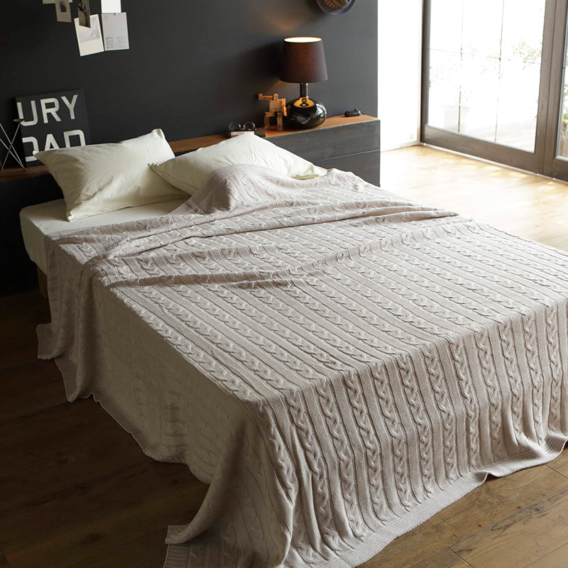 あたたかみを感じるケーブル編みの大判ニット ケーブルニット マルチカバー【Fab the Home】