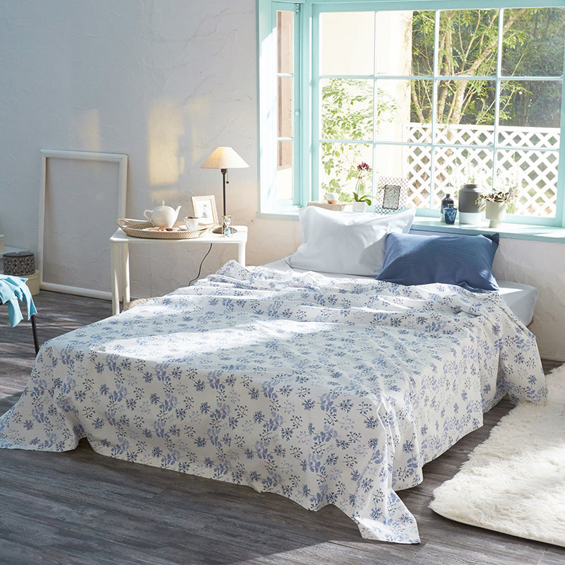 繊細なタッチのフラワープリント ハーベスト マルチカバー【Fab the Home】