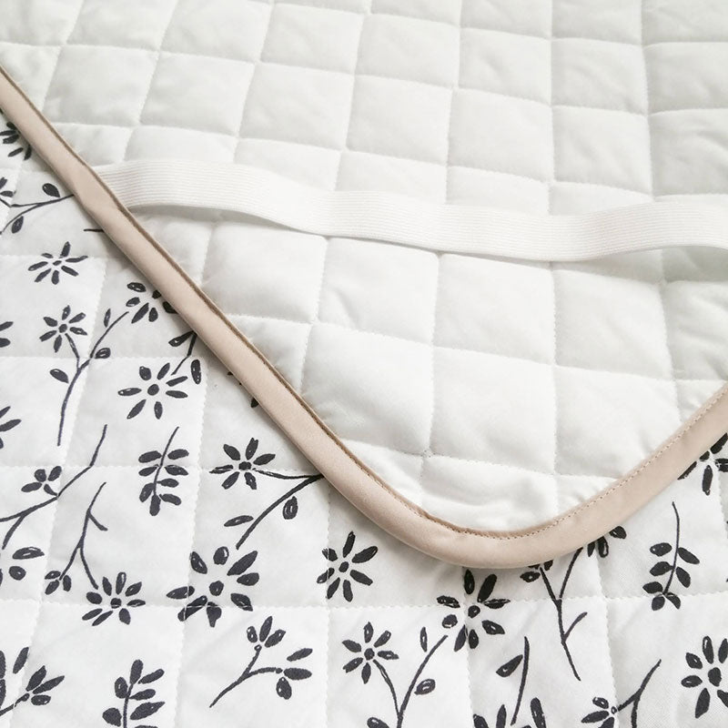 平編みコットンニットのフラワープリント 敷きパッド ジニア【Fab the Home】