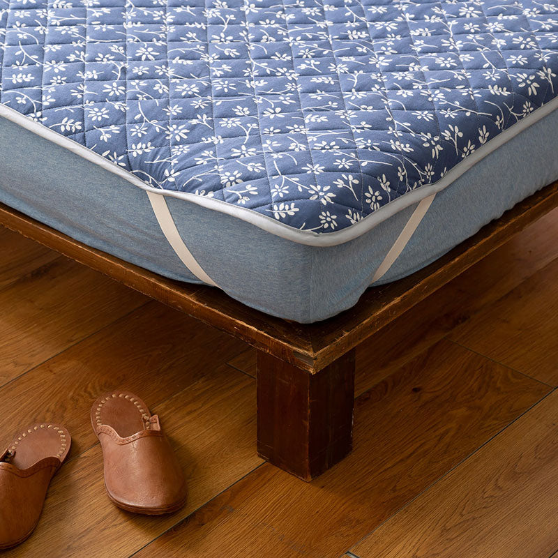 平編みコットンニットのフラワープリント 敷きパッド ジニア【Fab the Home】