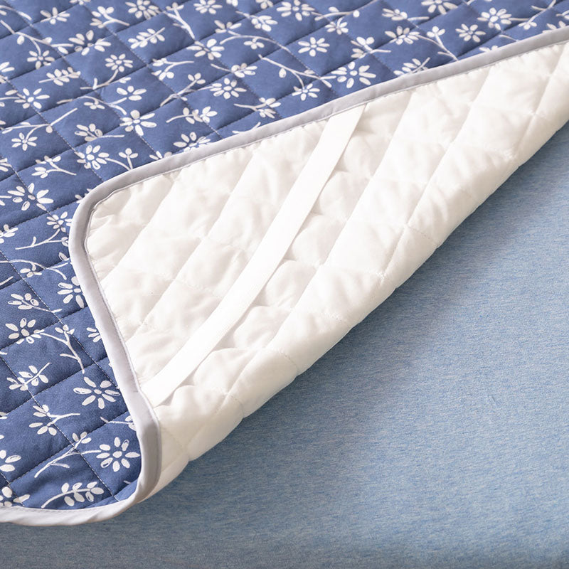 平編みコットンニットのフラワープリント 敷きパッド ジニア【Fab the Home】