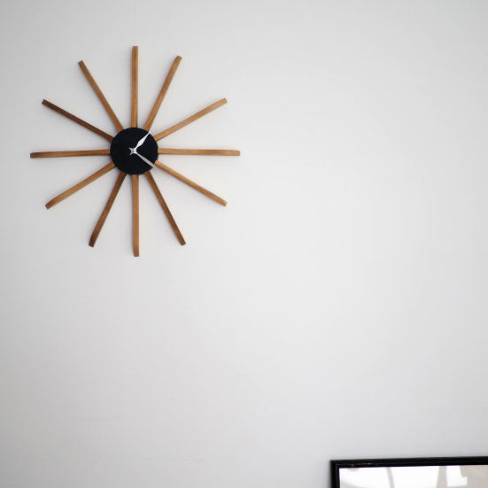 アートのような存在で空間を引き締めるウォールクロック Terasto - テラスト
