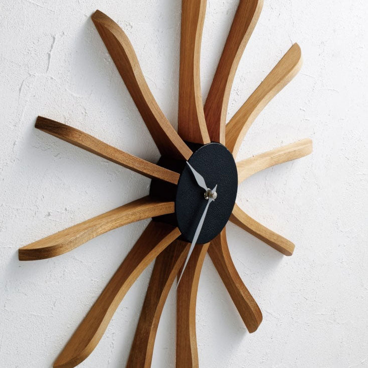 アートのような存在で空間を引き締めるウォールクロック Terasto - テラスト