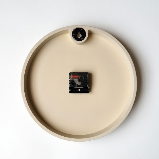 70年代に流行したフォントを使ったレトロモデルのウォールクロック Boork - ボールク