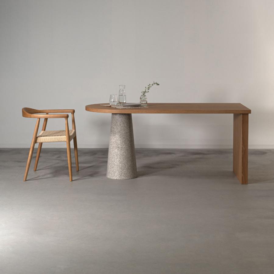 【開梱設置配送】ラウンド状の天板と円錐状の脚が独創的な雰囲気を演出するダイニングテーブル