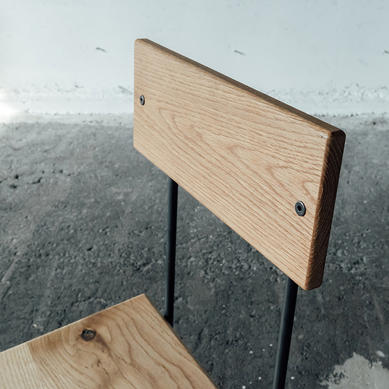 クロカワ鉄とオーク材を使用したダイニングチェア