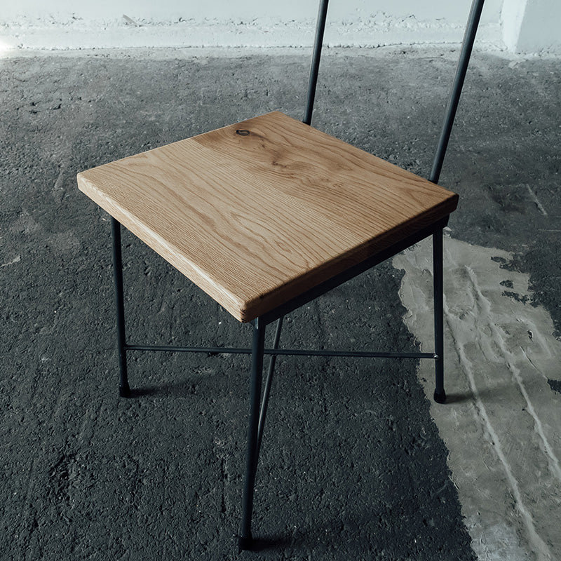 クロカワ鉄とオーク材を使用したダイニングチェア