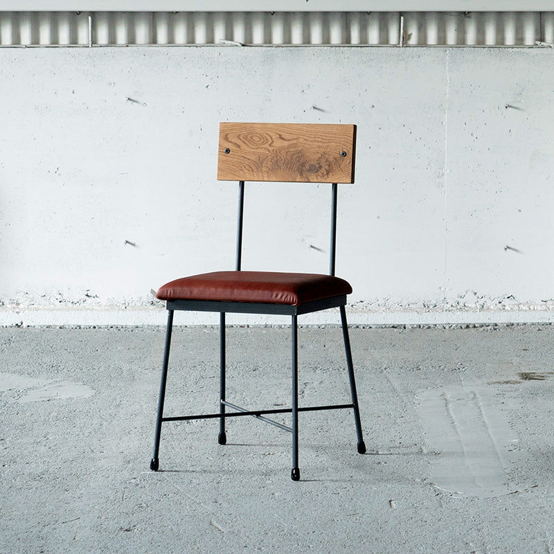 クロカワ鉄と本革を使用したダイニングチェア 本革使用