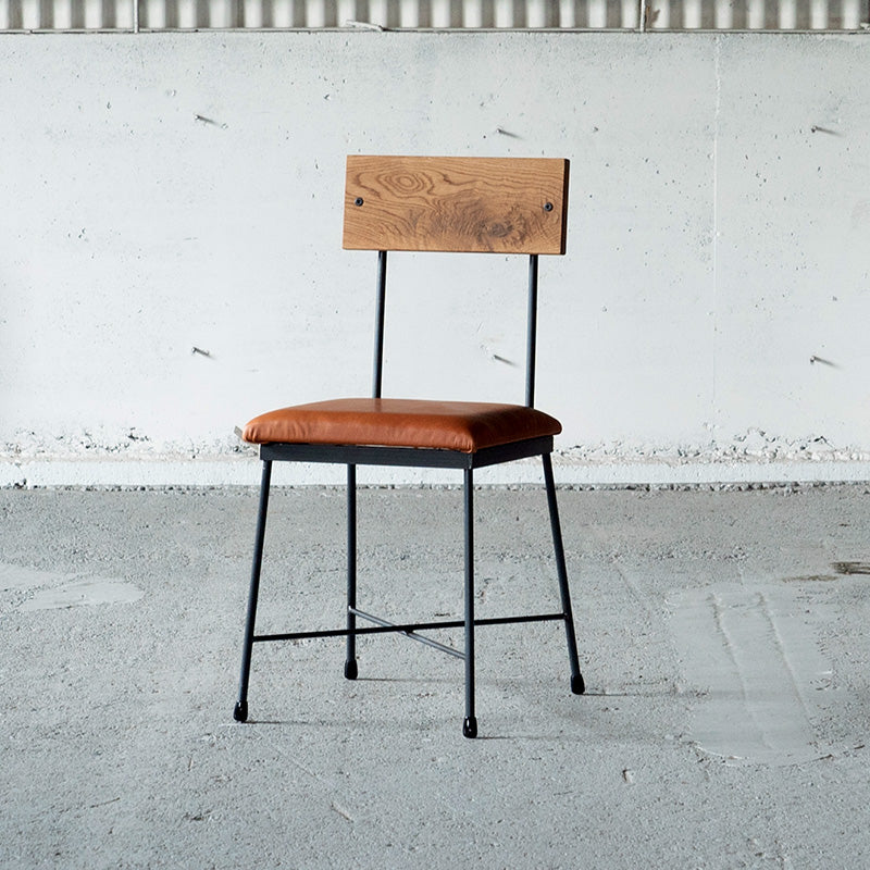 クロカワ鉄と本革を使用したダイニングチェア 本革使用