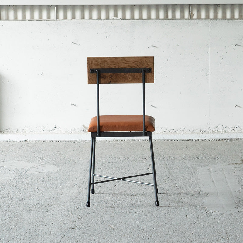 クロカワ鉄と本革を使用したダイニングチェア 本革使用