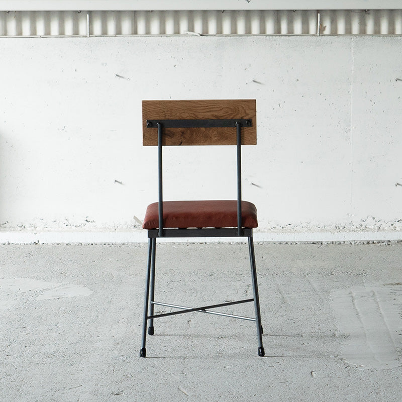 クロカワ鉄と本革を使用したダイニングチェア 本革使用