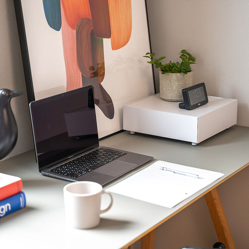 「見せる、隠す、小さな倉庫」キャビネットの引き出しを一段だけ取り出したようなストレージ KaKuKo