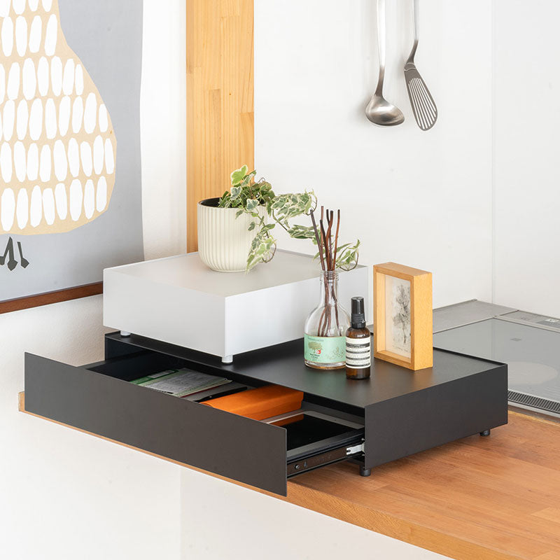 「見せる、隠す、小さな倉庫」キャビネットの引き出しを一段だけ取り出したようなストレージ KaKuKo WIDE