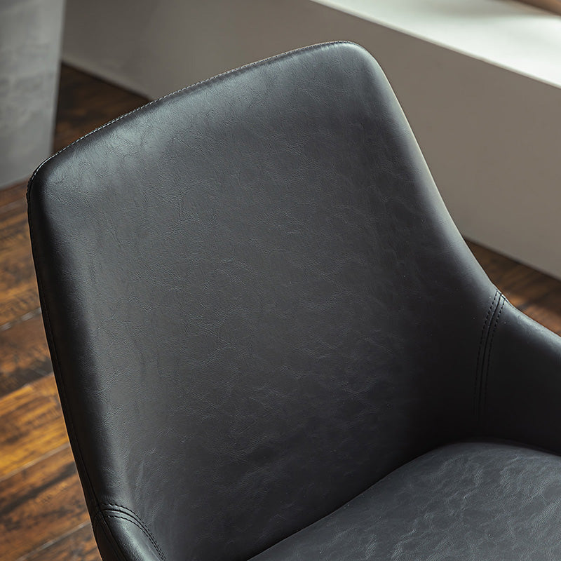 丸みのあるフォルムのラウンドチェア 回転式