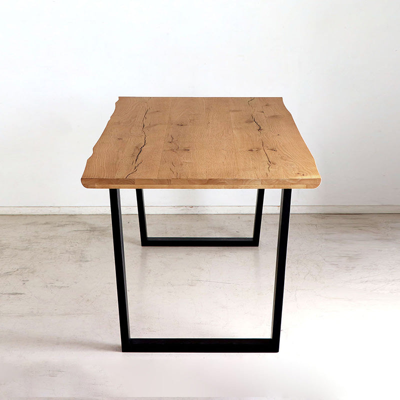 無垢のような天板で存在感のあるダイニングテーブル 幅180cm