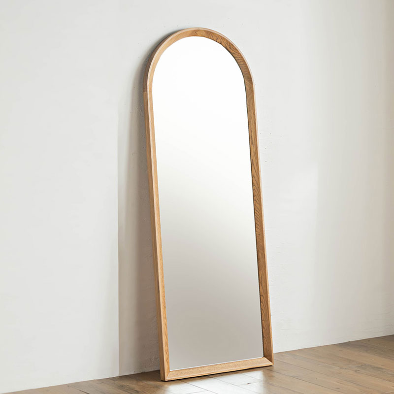 スタンドミラー|ナチュラルアーチで空間を柔らかく広く見せるスタイルミラー