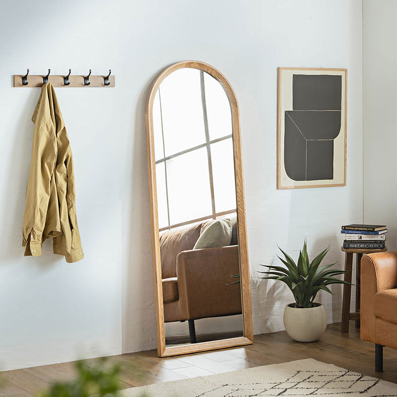 スタンドミラー|ナチュラルアーチで空間を柔らかく広く見せるスタイルミラー