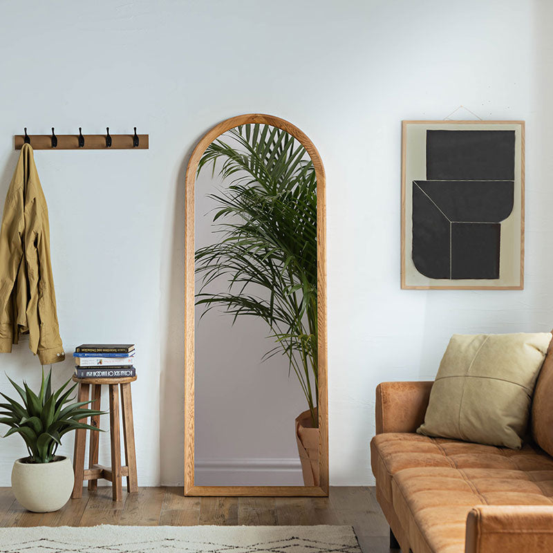 スタンドミラー|ナチュラルアーチで空間を柔らかく広く見せるスタイルミラー