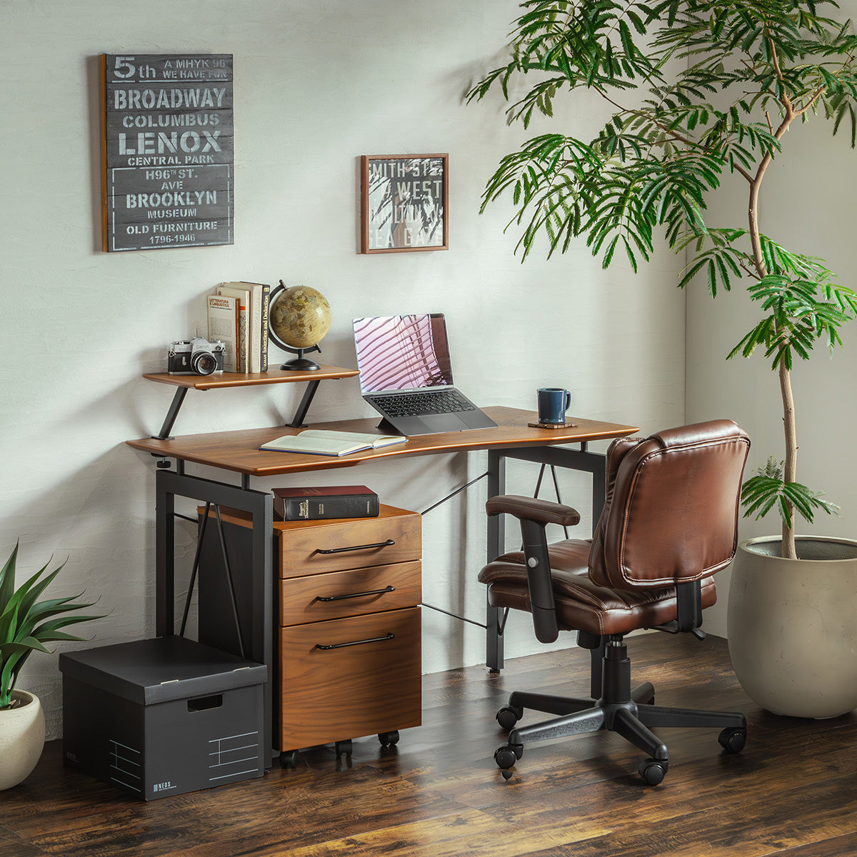 デスク 幅120cm ウォールナット×スチールで高級感ある仕事空間へ