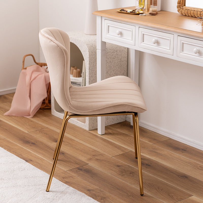 ベロア調の生地×アンティークゴールド脚のチェア