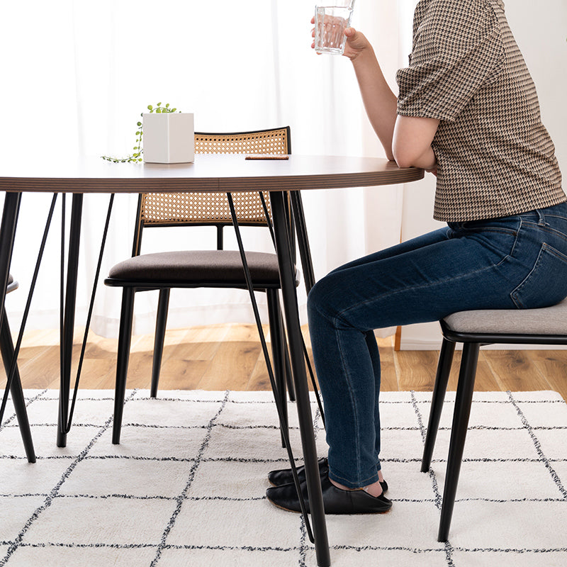 円形ダイニングテーブル 温もりのある木目調デザインとシンプルなアイアンが特徴 直径110cm 3人~4人 丸テーブル