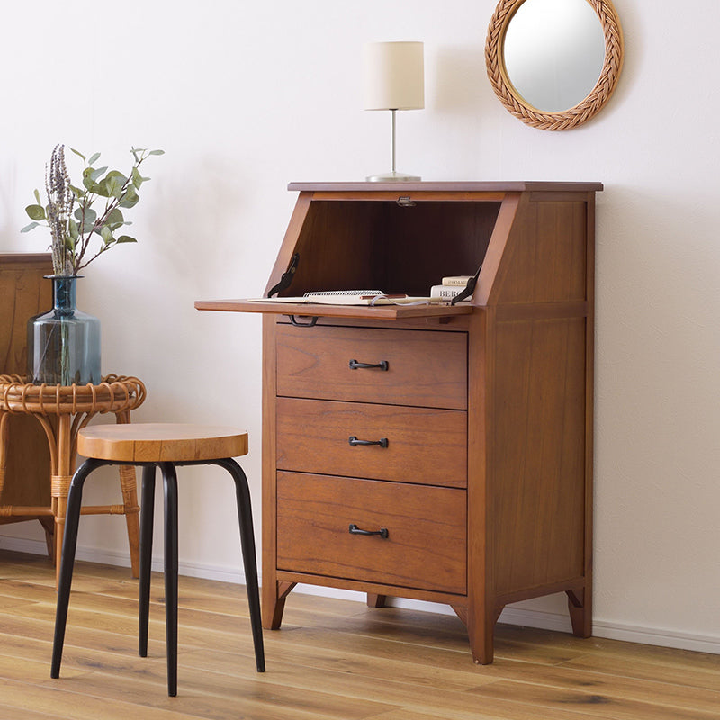 ライティングチェスト 天然木の豊かな風合いと統一感のある黒アイアンが特徴