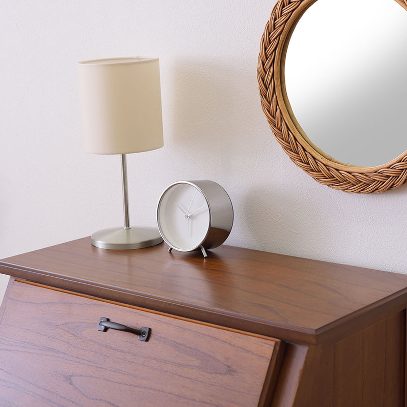 ライティングチェスト 天然木の豊かな風合いと統一感のある黒アイアンが特徴