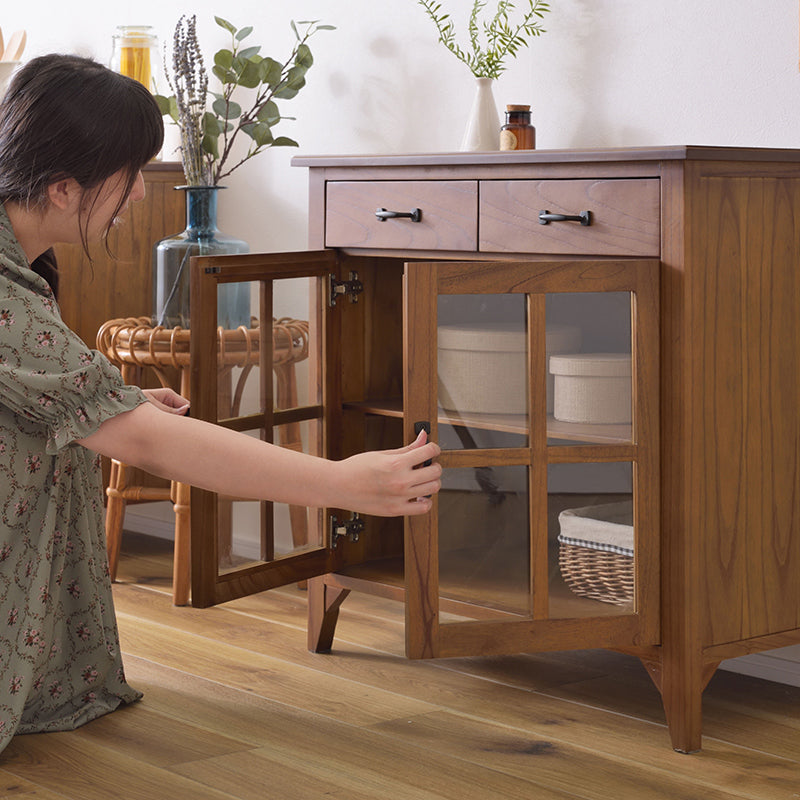 キャビネット 天然木の豊かな風合いと統一感のある黒アイアンが特徴