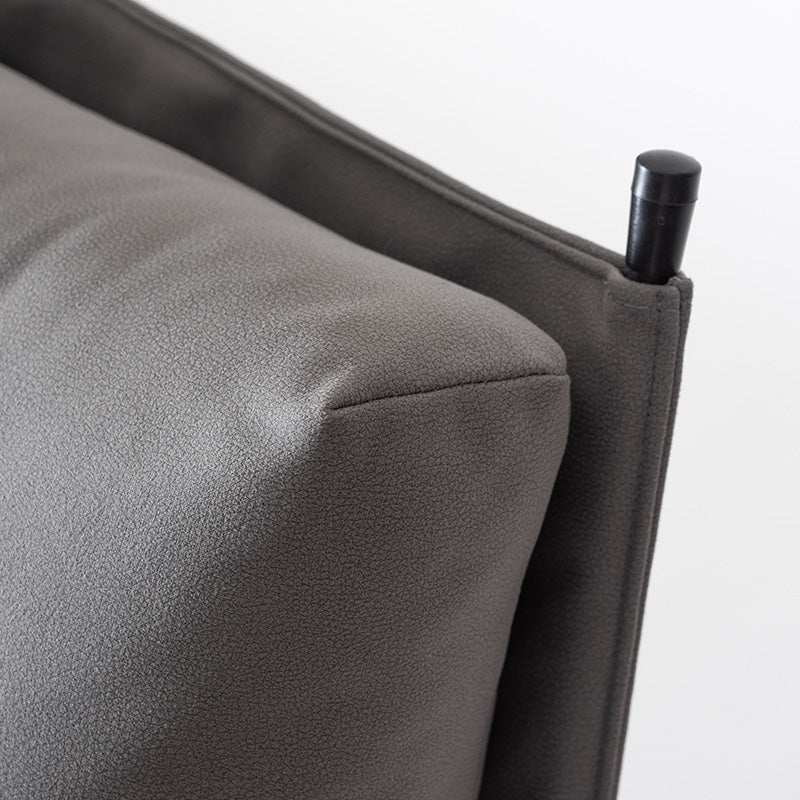 レザー風ファブリックと天然木アームが映えるラウンジチェア 1人掛けソファ