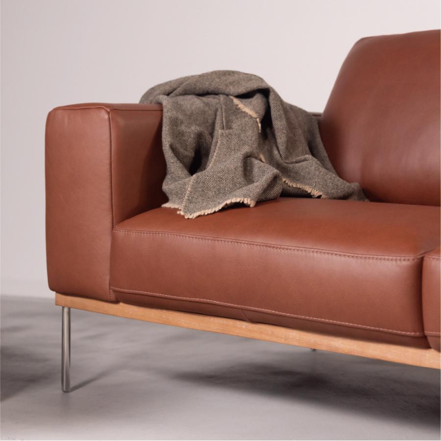 【開梱設置配送】3人掛けソファ イタリアンレザーを使用したスタイリッシュなフォルム