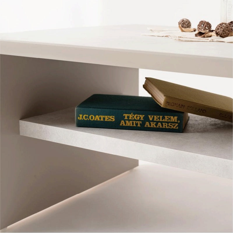 モルタル調の石目柄を施したリビングテーブル