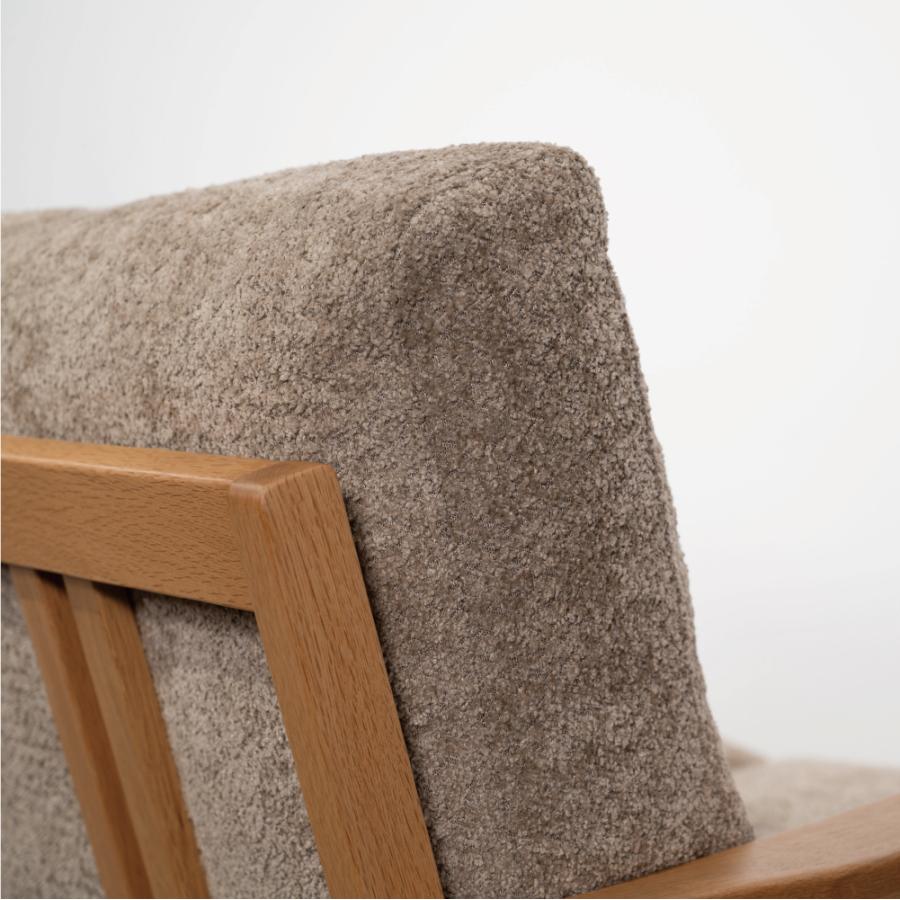 【開梱設置配送】3人掛けソファ 凹凸のある表情が魅力のブークレ生地を使用