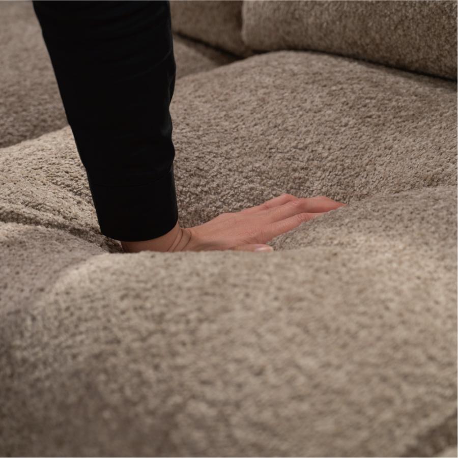 【開梱設置配送】3人掛けソファ 凹凸のある表情が魅力のブークレ生地を使用