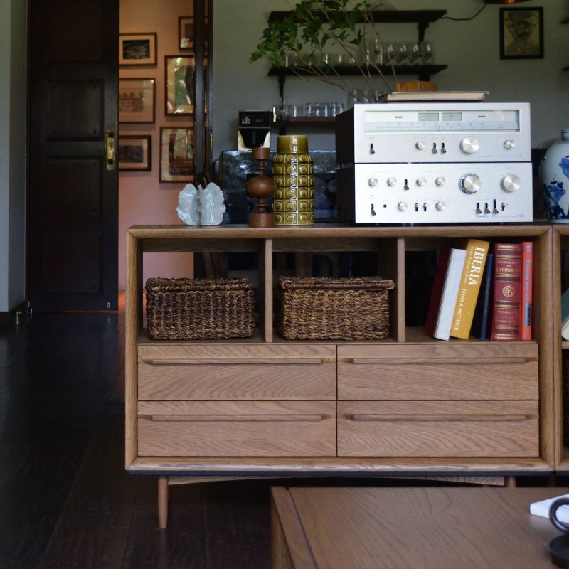 オークの質感が引き立つ 多機能オープンチェスト